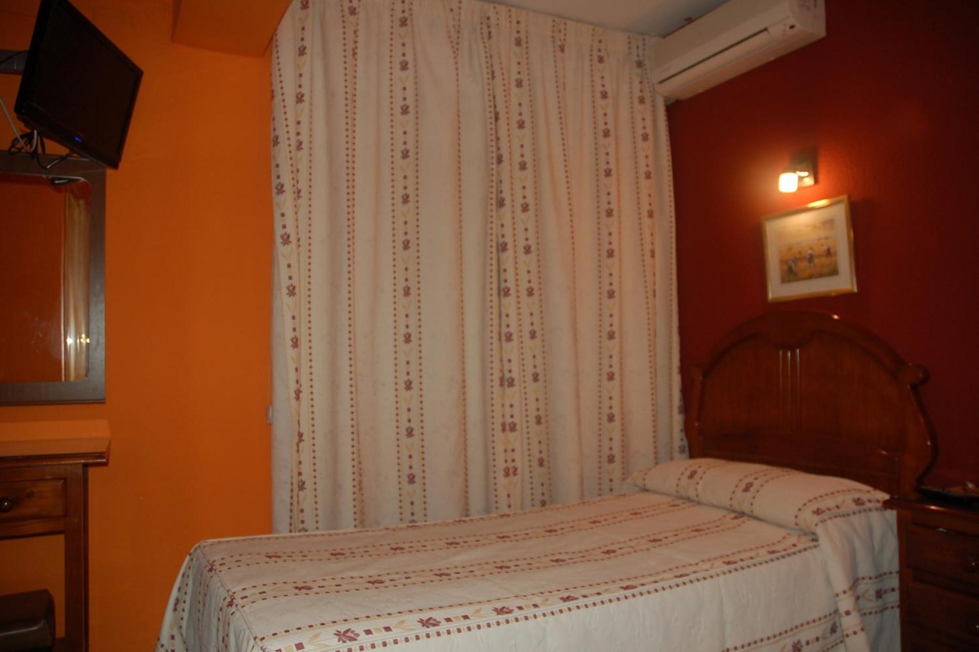 Hostal Residencia Castilla Cuenca  Esterno foto